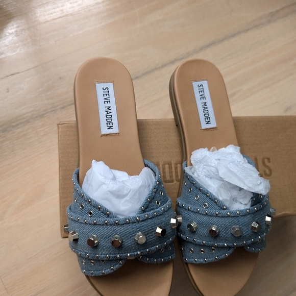STEVE MADDEN Kayra Denim Slide Sandals w/ Silver Stud Eyelet Rivet 7 Blue Tan - Picture 3 of 5
